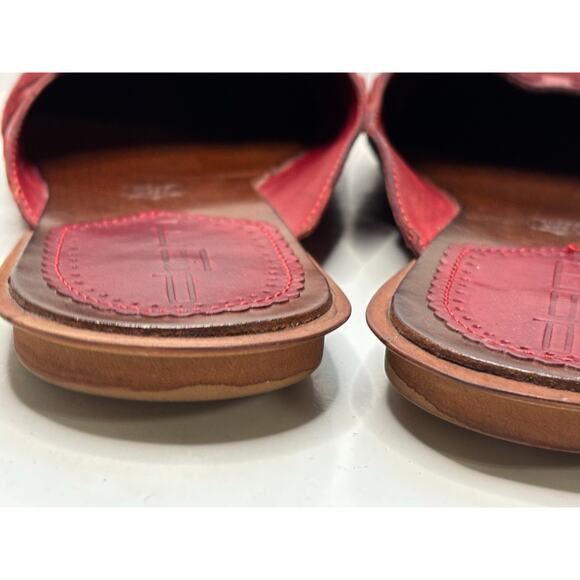 Vero Cuoio Red Leather Embroidered Mules European Made Women's US Sz 6.5 - Picture 6 of 9